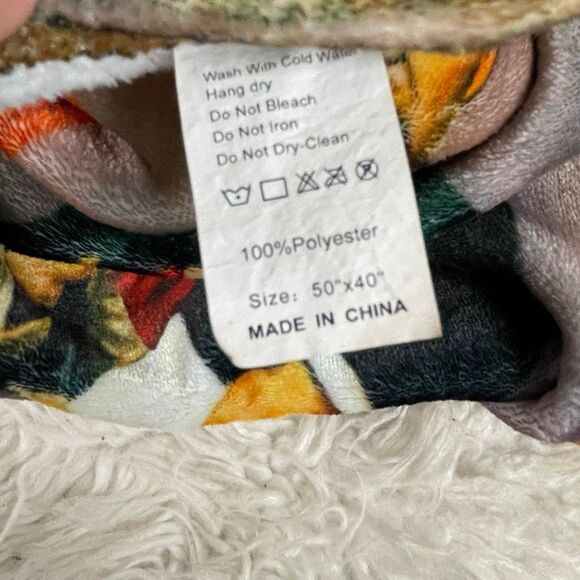 Disneys Haunted Mansion Stretching Room Fleece Blanket 50 X 40 - Picture 7 of 7